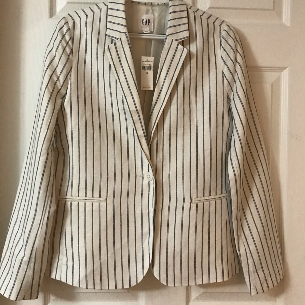 Blazer - Picture 2 of 4